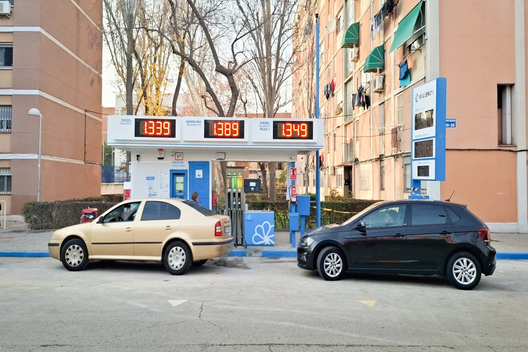 Gasolinera Ballenoil Santa Genoveva