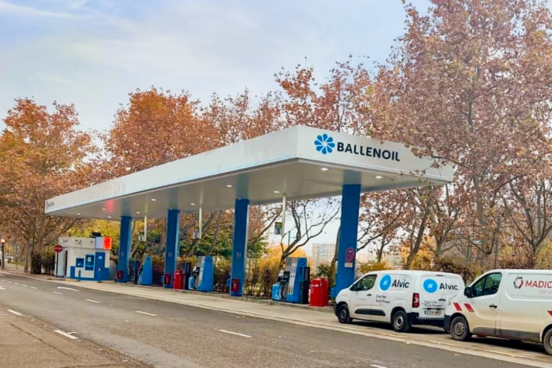 Ballenoil Zaragoza con coches