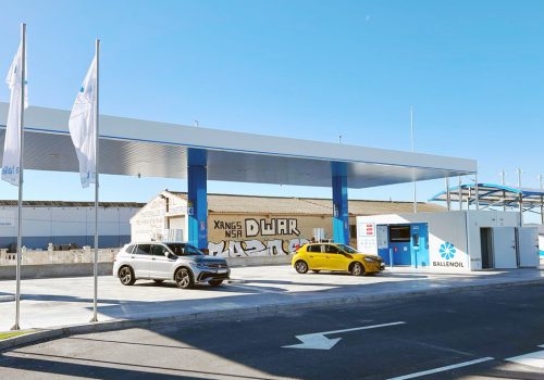Estación de servicio Ballenoil en La Pobla de Vallbona