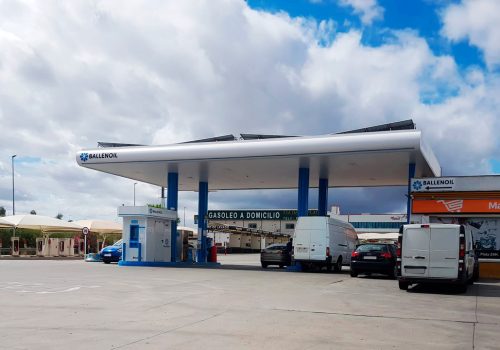 Gasolinera nueva Ballenoil en Mérida, Badajoz