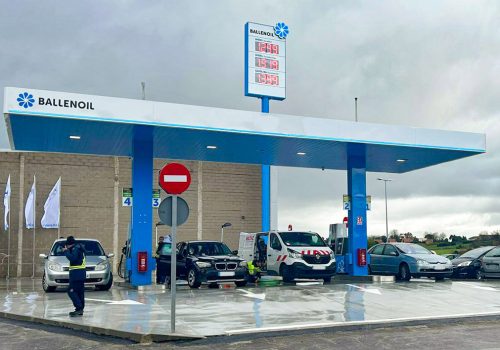 Gasolinera Ballenoil en Pontejos, Cantabria